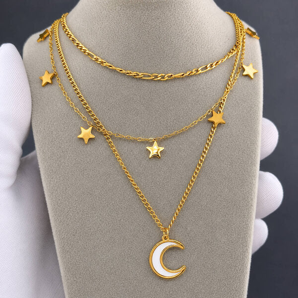 ✨ Cadena Media Luna en Stainless Steel bañada en Oro 18K ✨